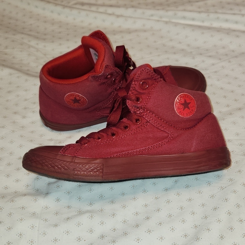 Converse All Star red canvas high-top high guard lace up sneakers junior size 4